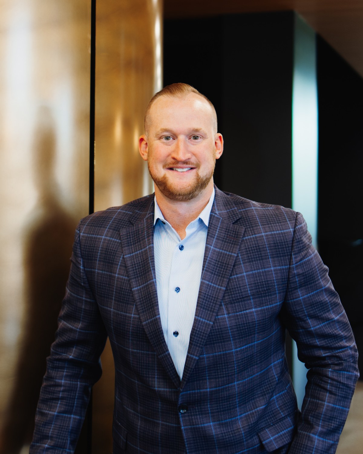 Oliver White, Branch Manager · Sales Leader